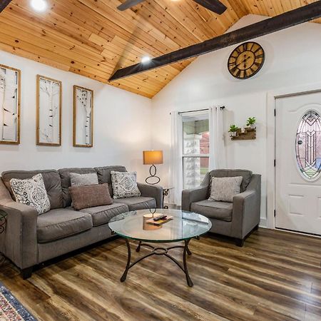 Cozy 3Br Downtown Red Door House Villa Jeffersonville Exterior photo